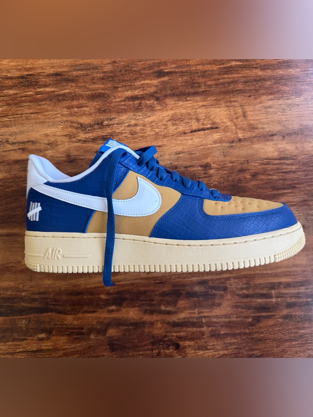 Nike Men’s Royal Blue, Tan and White Low-Top Sneakers